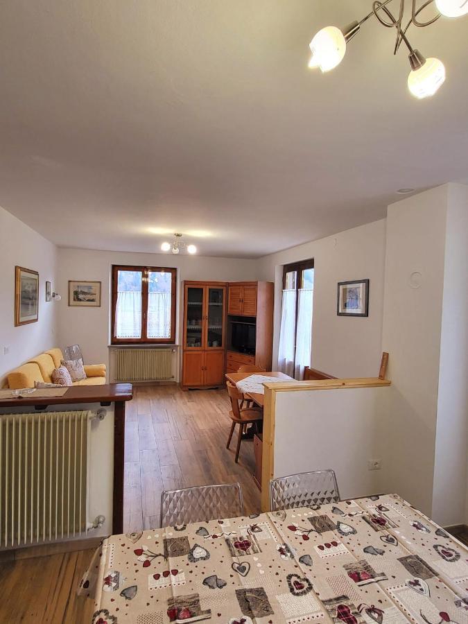 Casa Bruno Lägenhet Lenzumo di Concei Exteriör bild
