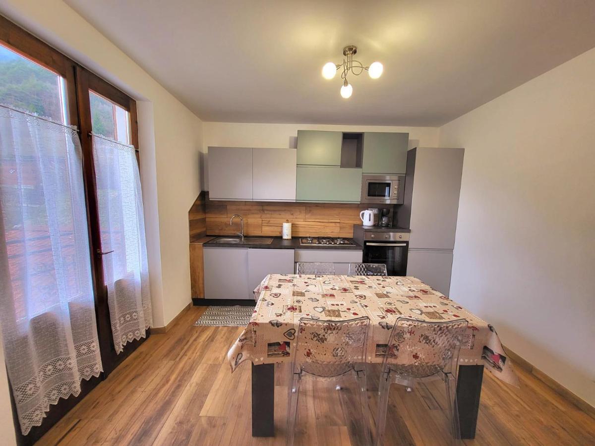 Casa Bruno Lägenhet Lenzumo di Concei Exteriör bild